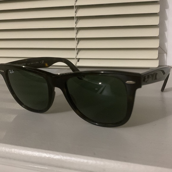 Wayfarer - Picture 3 of 8